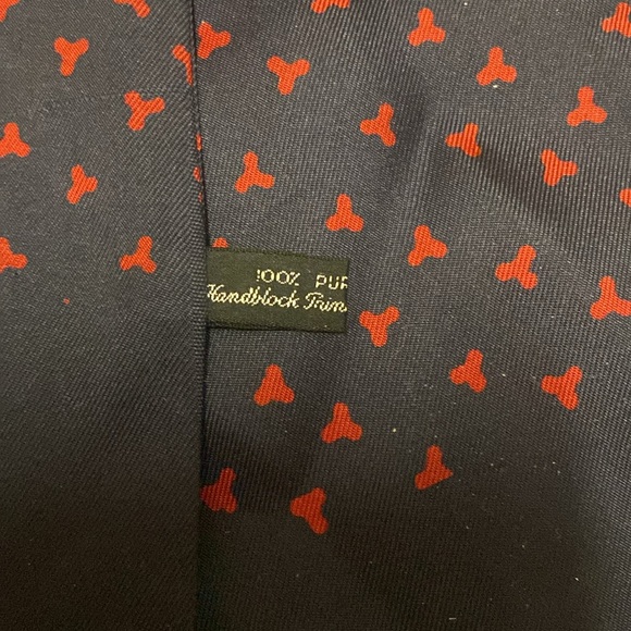 Brooks Brothers Navy/Red Colored 100% Silk Scarf 11 x‎ 53’ EUC - Picture 4 of 8